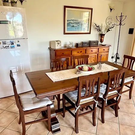 Дом отдыха Eri & Ely's House By La Via Del Mare Viaggi E Vacanze Вилласимиус