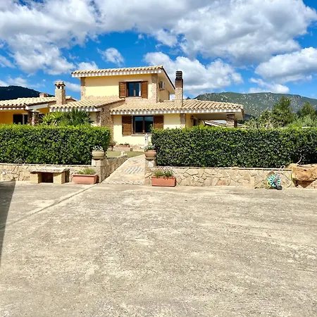 Semesterbostad Eri & Ely's House By La Via Del Mare Viaggi E Vacanze