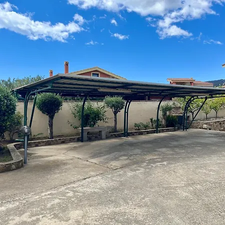 Semesterbostad Eri & Ely's House By La Via Del Mare Viaggi E Vacanze